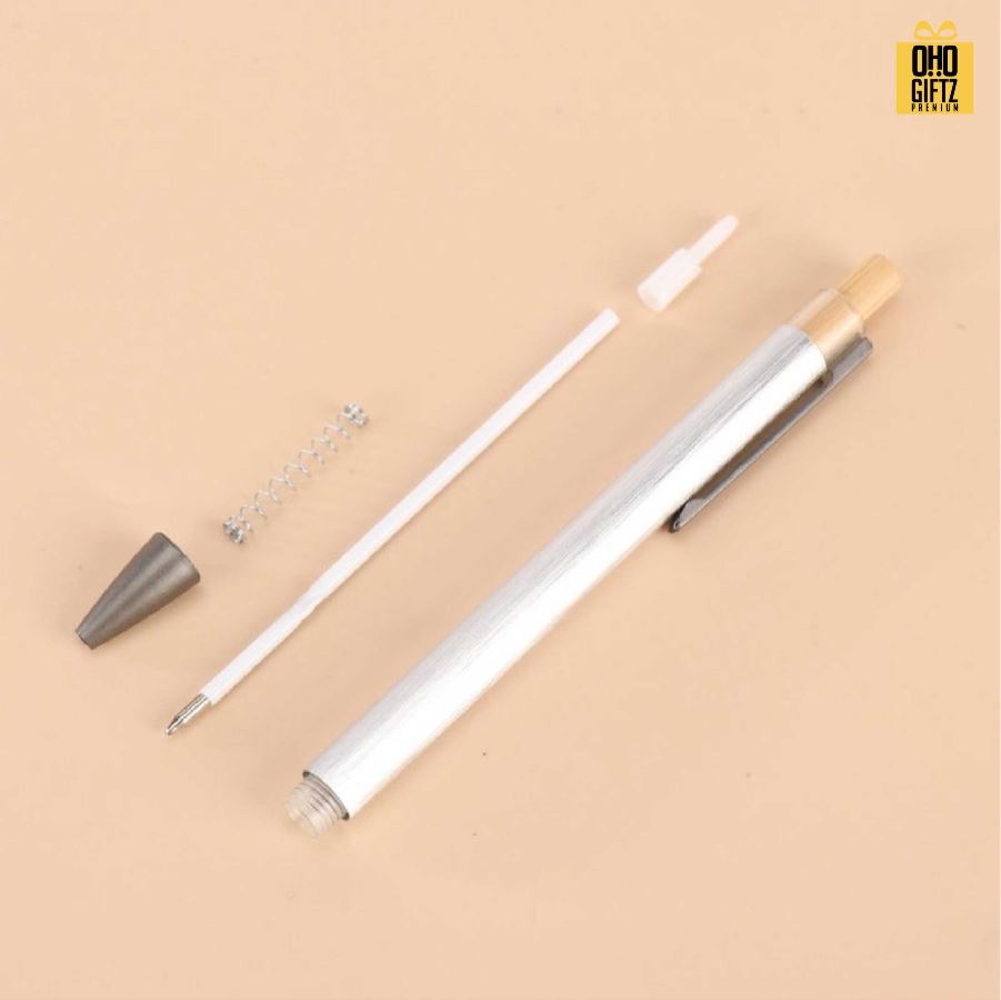 ปากกาพลาสติกหัวกดไม้ สกรีนชื่อ สกรีนโลโก้ ทำเป็นของพรีเมี่ยมได้