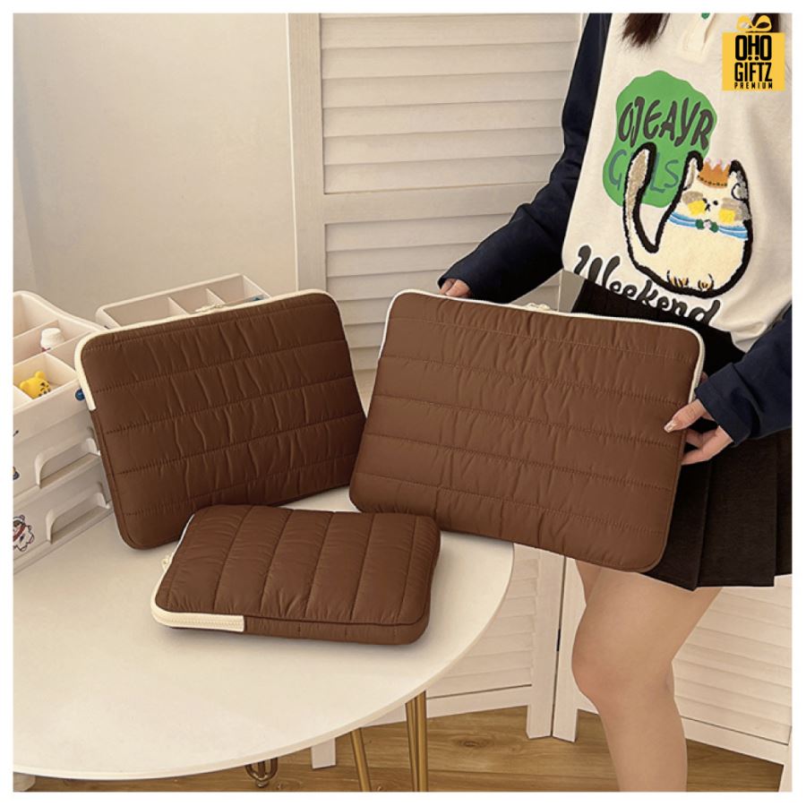 กระเป๋าใส่โน๊ตบุ๊คผ้าหุ้มกันกระแทก สกรีนโลโก้ ทำเป็นของพรีเมี่ยม ของที่ระลึก