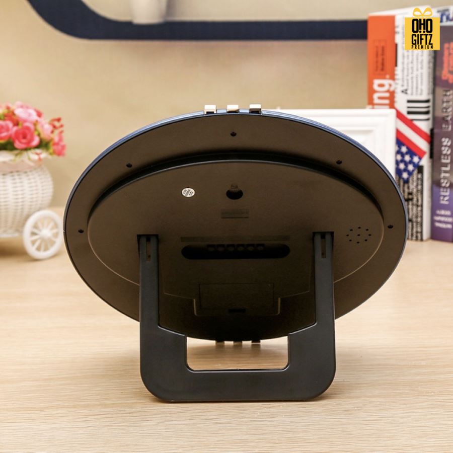 นาฬิกาฟุตบอลมัลติฟังชั้น บอกเวลา ปฏิทิน อุณหภูมิ สกรีนชื่อ สกรีนโลโก้ ทำเป็นของพรีเมี่ยมได้ 