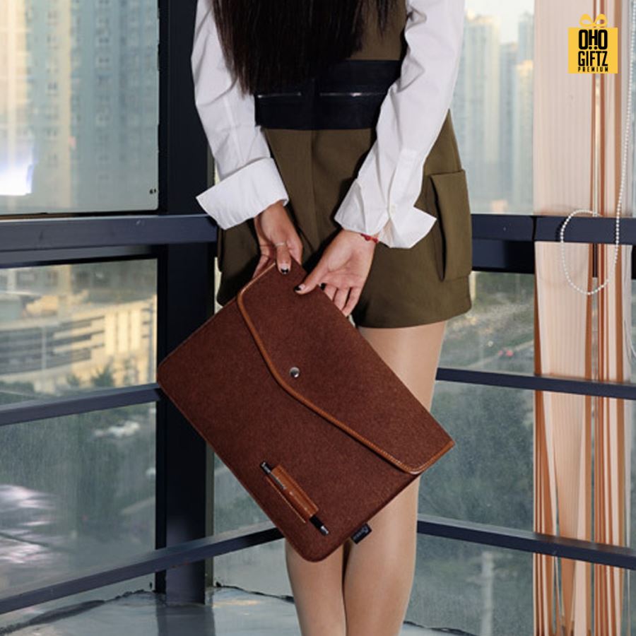 กระเป๋าแล็ปท็อป สกรีนโลโก้ ทำเป็นของพรีเมี่ยม ของที่ระลึก