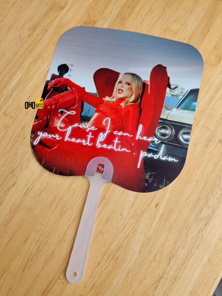 พัด PVC รับผลิตพิมพ์ไม่จำกัดสี 2 ด้าน สกรีนโลโก้หรือข้อความ ทำเป็นสินค้าพรีเมี่ยม ของชำร่วย ของที่ระลึกได้