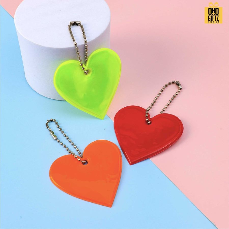 พวงกุญแจสะท้อนแสงทรงหัวใจ PVC สกรีนโลโก้ ทำเป็นของพรีเมี่ยม ของชำร่วยได้