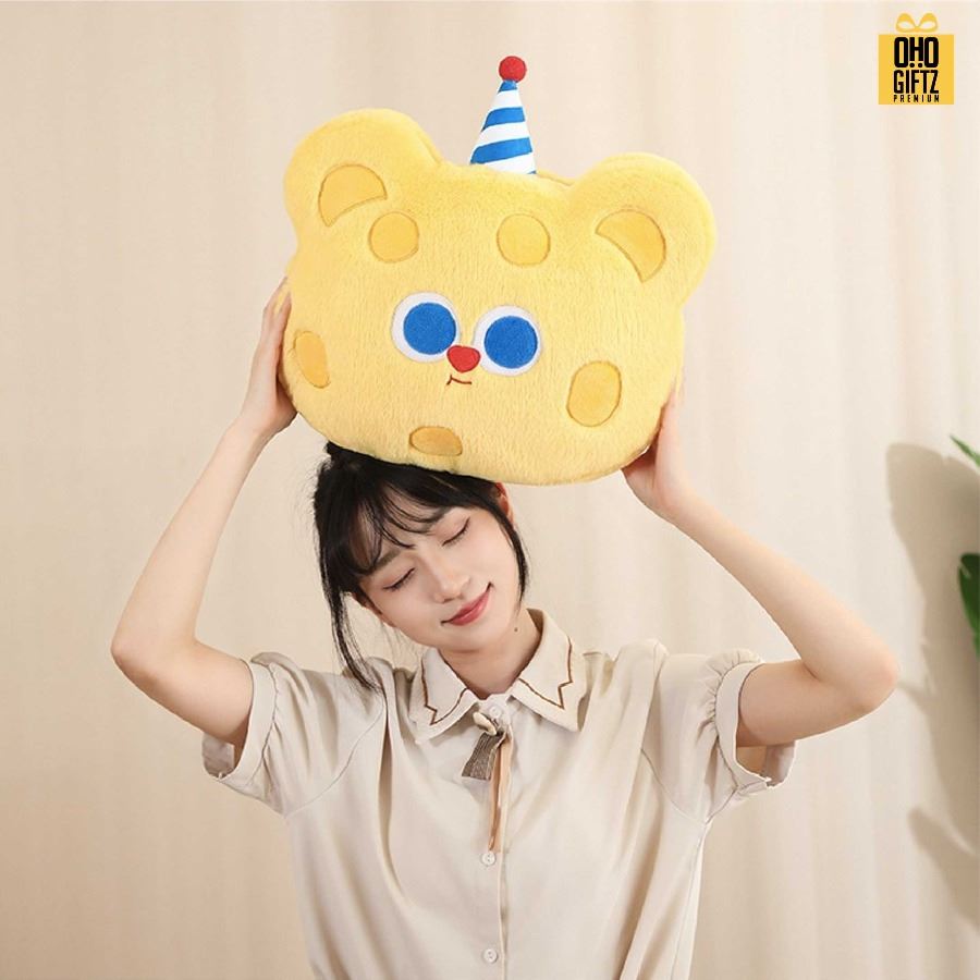 หมอนผ้าห่มหมีน้อย สกรีนโลโก้ ติดลาเบล ทำเป็นของพรีเมี่ยมได้