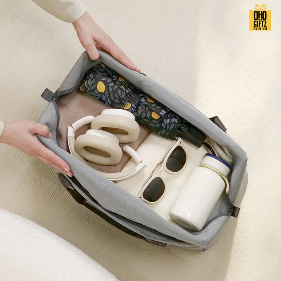 กระเป๋าออกกำลังกาย มีแยกชั้นเปียกและแห้ง สกรีนโลโก้ ทำเป็นของพรีเมี่ยม