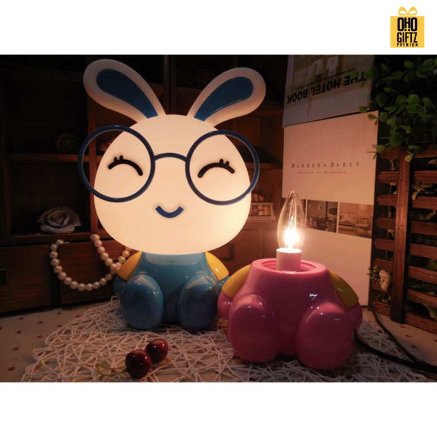 โคมไฟตั้งโต๊ะกระต่ายยิ้ม สกรีนโลโก้ ทำเป็นของพรีเมี่ยม ของที่ระลึกได้