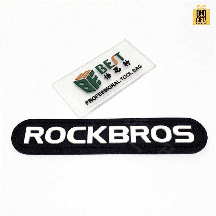 รับผลิตป้ายแท็กยางติดเสื้อ กระเป๋า สกรีนโลโก้ ทำเป็นของพรีเมี่ยม ของชำร่วยได้