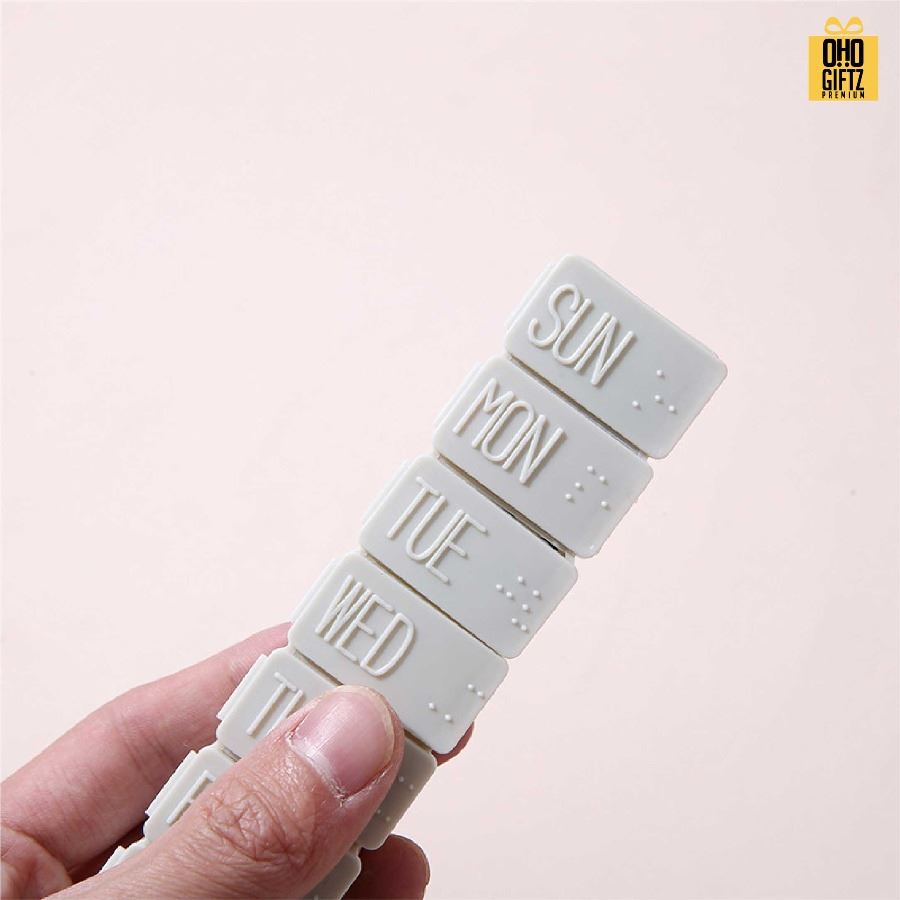 กล่องใส่ยาพกพาแบบ 7 วัน สกรีนชื่อ สกรีนโลโก้ ทำเป็นของพรีเมี่ยมได้ 