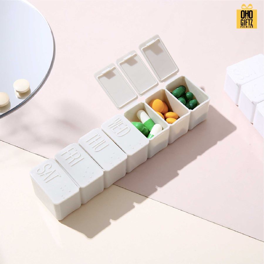 กล่องใส่ยาพกพาแบบ 7 วัน สกรีนชื่อ สกรีนโลโก้ ทำเป็นของพรีเมี่ยมได้ 