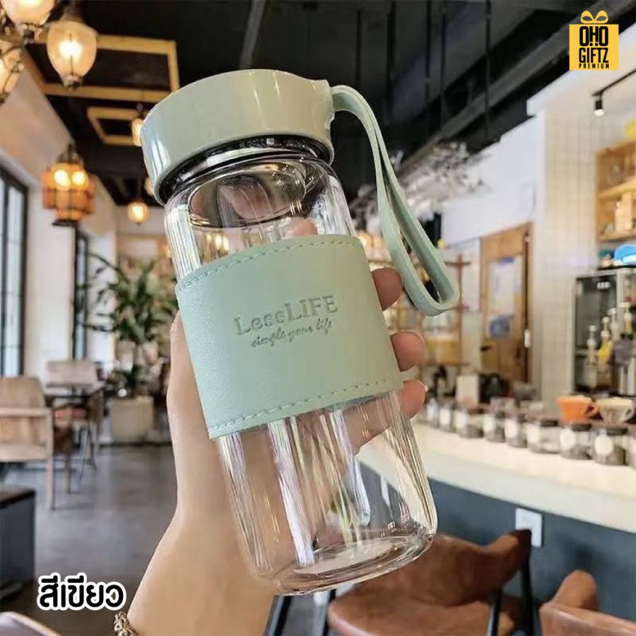 ขวดพลาสติกมีหูหิ้ว และปลอกจับหนัง PU สกรีนโลโก้ ทำเป็นของพรีเมี่ยมได้