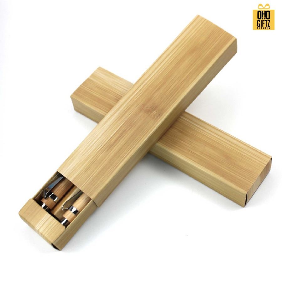 ชุดปากกาด้ามไม้ไผ่ แบบกดและทัชสกรีน สกรีนชื่อ สกรีนโลโก้ ทำเป็นของพรีเมี่ยมได้