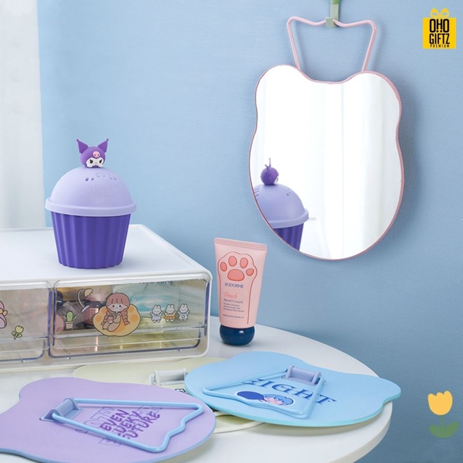 กระจกเเต่งหน้ารูปหมีแบบตั้งโต๊ะ สกรีนชื่อ สกรีนโลโก้  ทำเป็นของพรีเมี่ยมได้