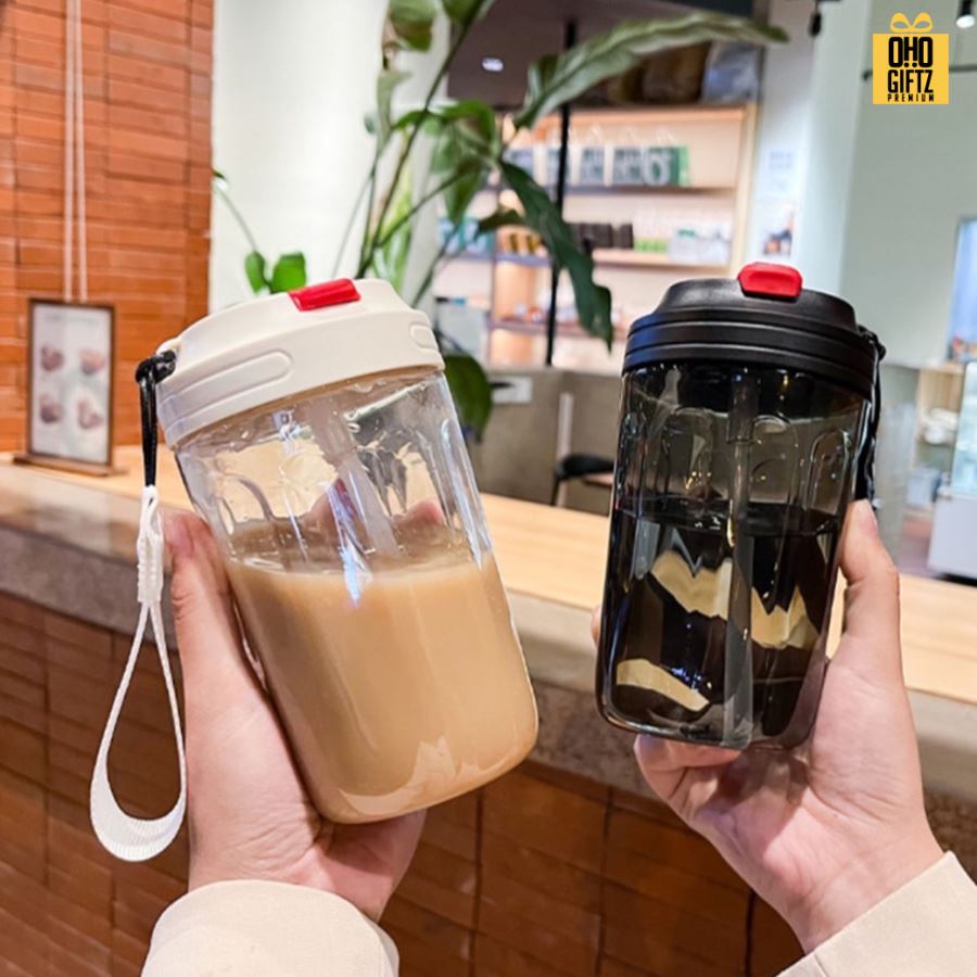 ถ้วยน้ำพลาสติกสีใส สกรีนโลโก้ ทำเป็นของพรีเมี่ยมได้