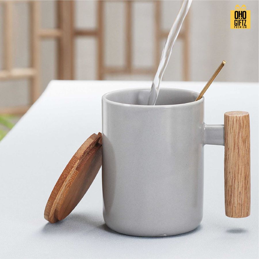 แก้วเซรามิกหูจับไม้ สกรีนชื่อ สกรีนโลโก้ ทำเป็นของพรีเมี่ยมได้