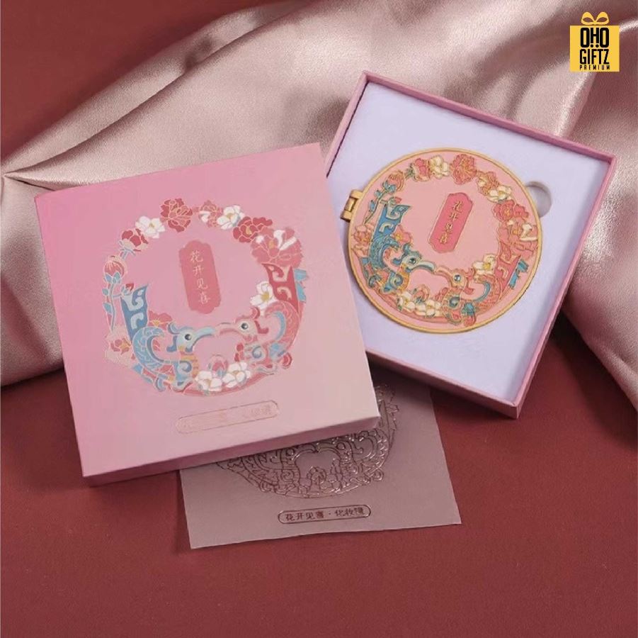 ตลับกระจกโลหะเคลือบสีแบบพกพา ดีไซน์ตามต้องการ สกรีนโลโก้ ทำเป็นของพรีเมี่ยมได้