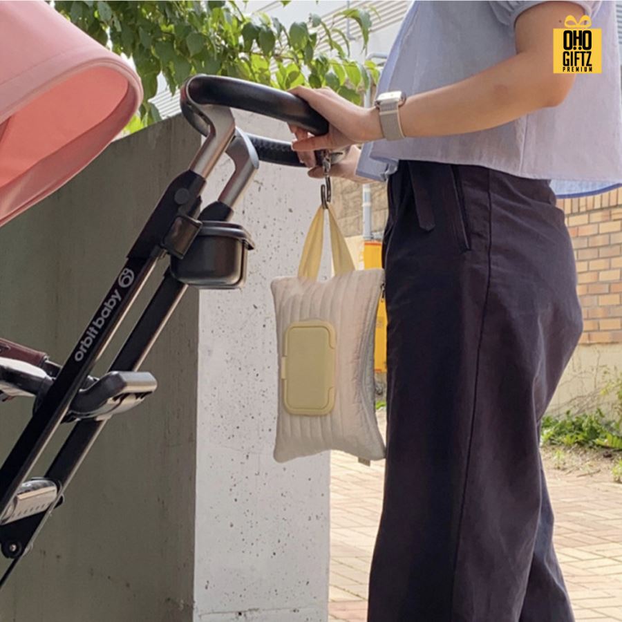 ถุงผ้าแขวนใส่ซองทิชชู่เปียก สกรีนโลโก้ ทำเป็นของพรีเมี่ยม ของชำร่วยได้