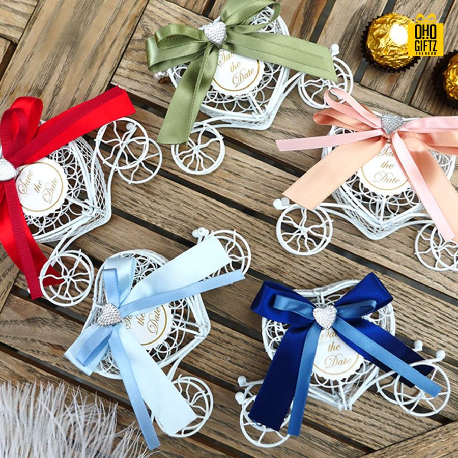 กล่องใส่ขนมทรงหัวใจ พิมพ์สติกเกอร์ชื่อฟรี ทำเป็นของพรีเมี่ยม ของชำร่วยงานเเต่งงานได้