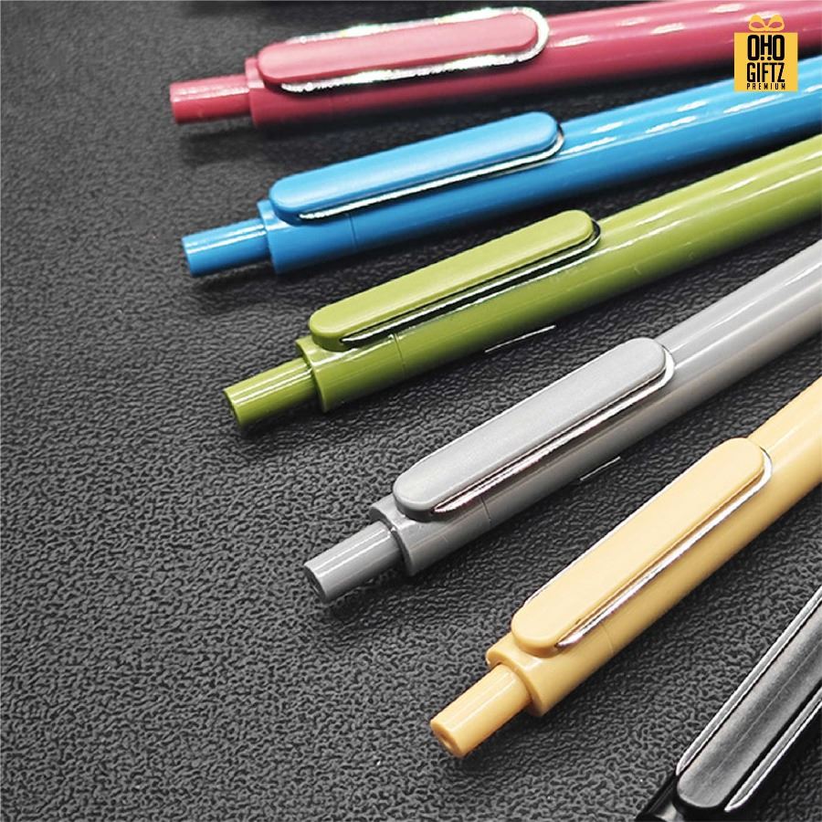 ปากกาเจลพกพา สกรีนชื่อ สกรีนโลโก้ ทำเป็นของพรีเมี่ยมได้