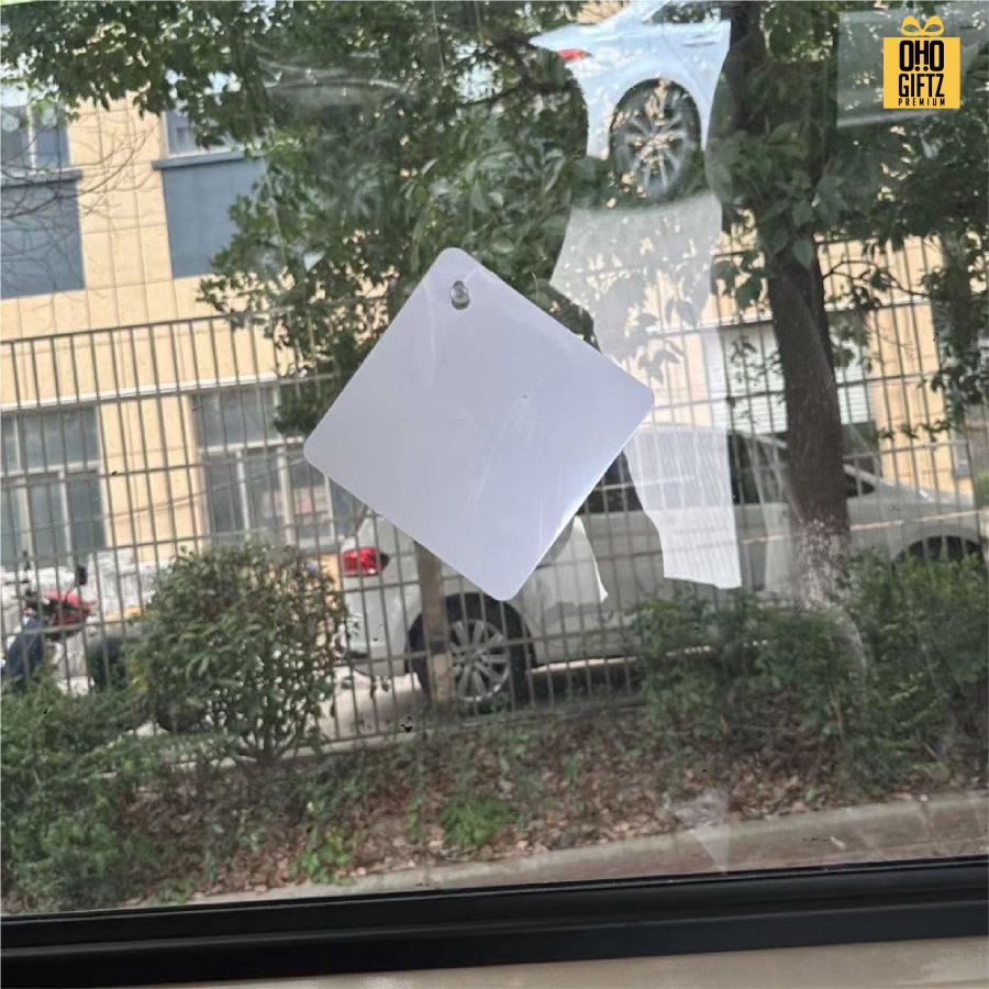 รับผลิตป้ายติดกระจกรถ สกรีนโลโก้ ทำเป็นของพรีเมี่ยมได้