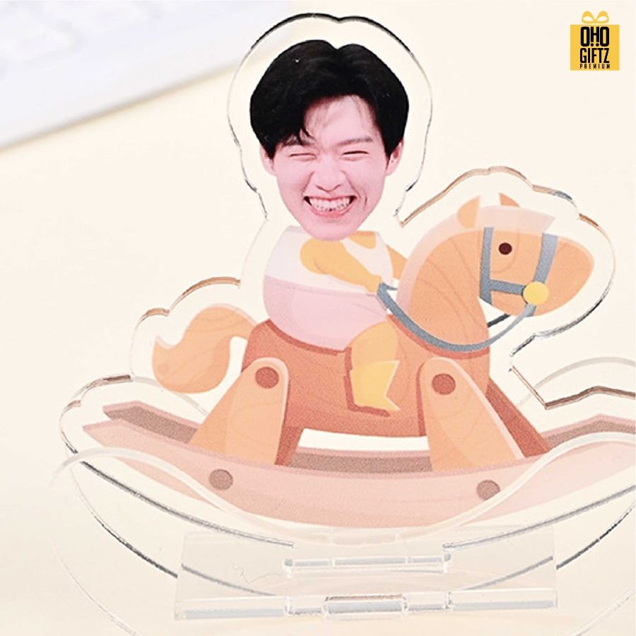 รับผลิต Standy อะคริลิคจิ๋วตั้งโต๊ะ สกรีนชื่อ สกรีนโลโก้ ทำเป็นของพรีเมี่ยมได้