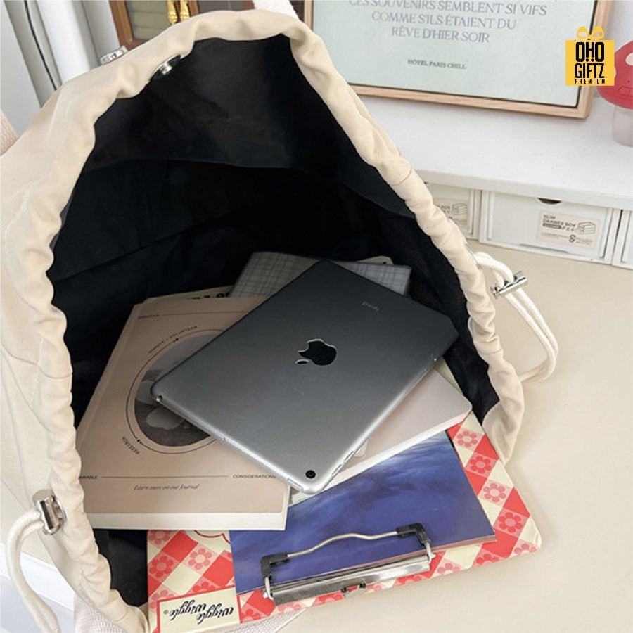 กระเป๋าเป้สะพายหลังมีเชือกรูด สกรีนโลโก้ ทำเป็นของพรีเมี่ยมได้