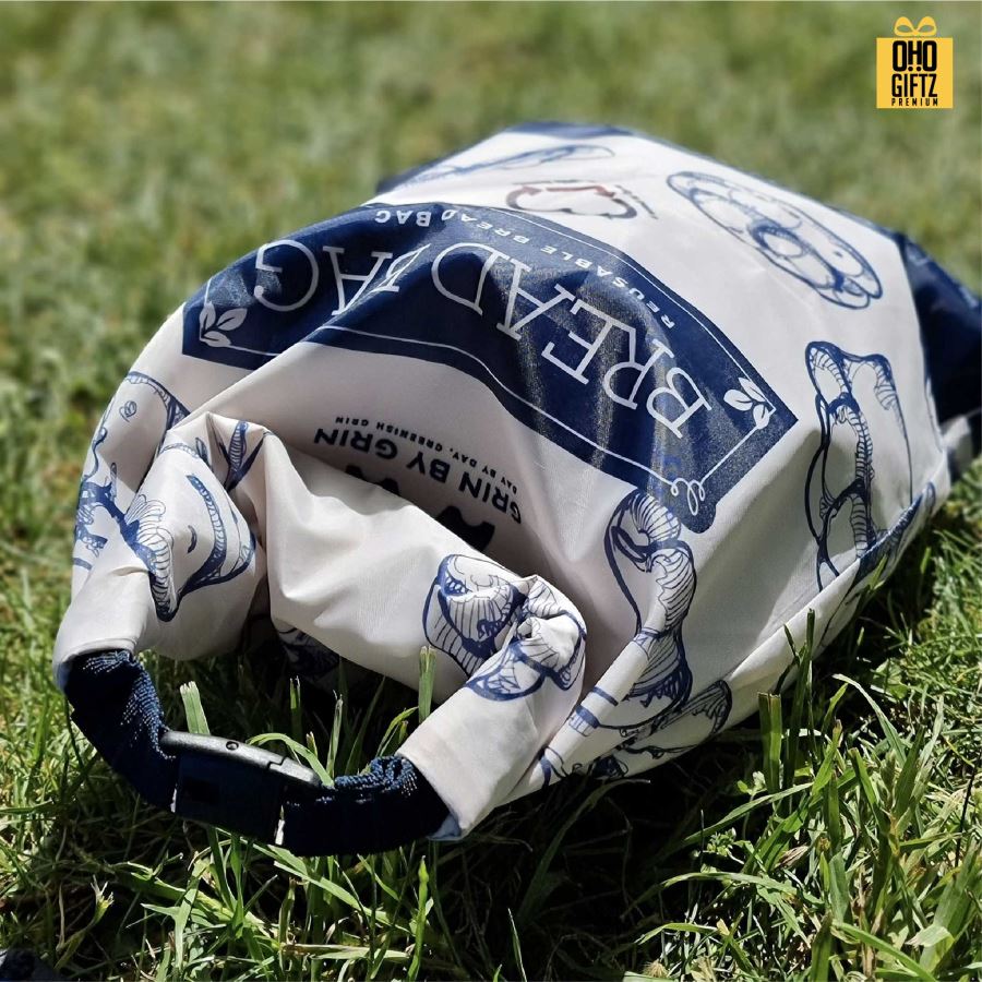 ถุงเก็บขนมปัง 2 ชั้น มีสายล็อคหิ้วได้ พิมพ์สีได้ไม่จำกัด สกรีนชื่อ สกรีนโลโก้ ทำเป็นของพรีเมี่ยมได้