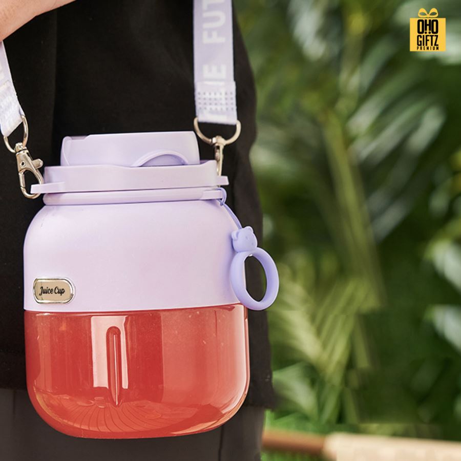 กระติกปั่นน้ำผลไม้ มีสายห้อยพกพา  สกรีนโลโก้ ทำเป็นของพรีเมี่ยมได้