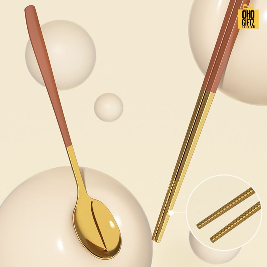 กล่องใส่ช้อนส้อมตะเกียบทรงกีตาร์ สกรีนชื่อ สกรีนโลโก้ ทำเป็นของพรีเมี่ยมได้