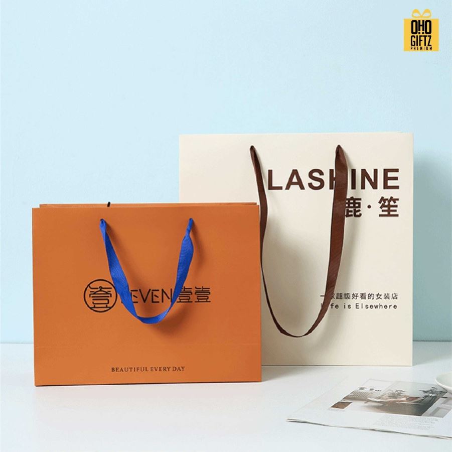 ถุงกระดาษ รับผลิตตามขนาดที่ต้องการ สกรีนโลโก้ ทำเป็นของพรีเมี่ยมได้